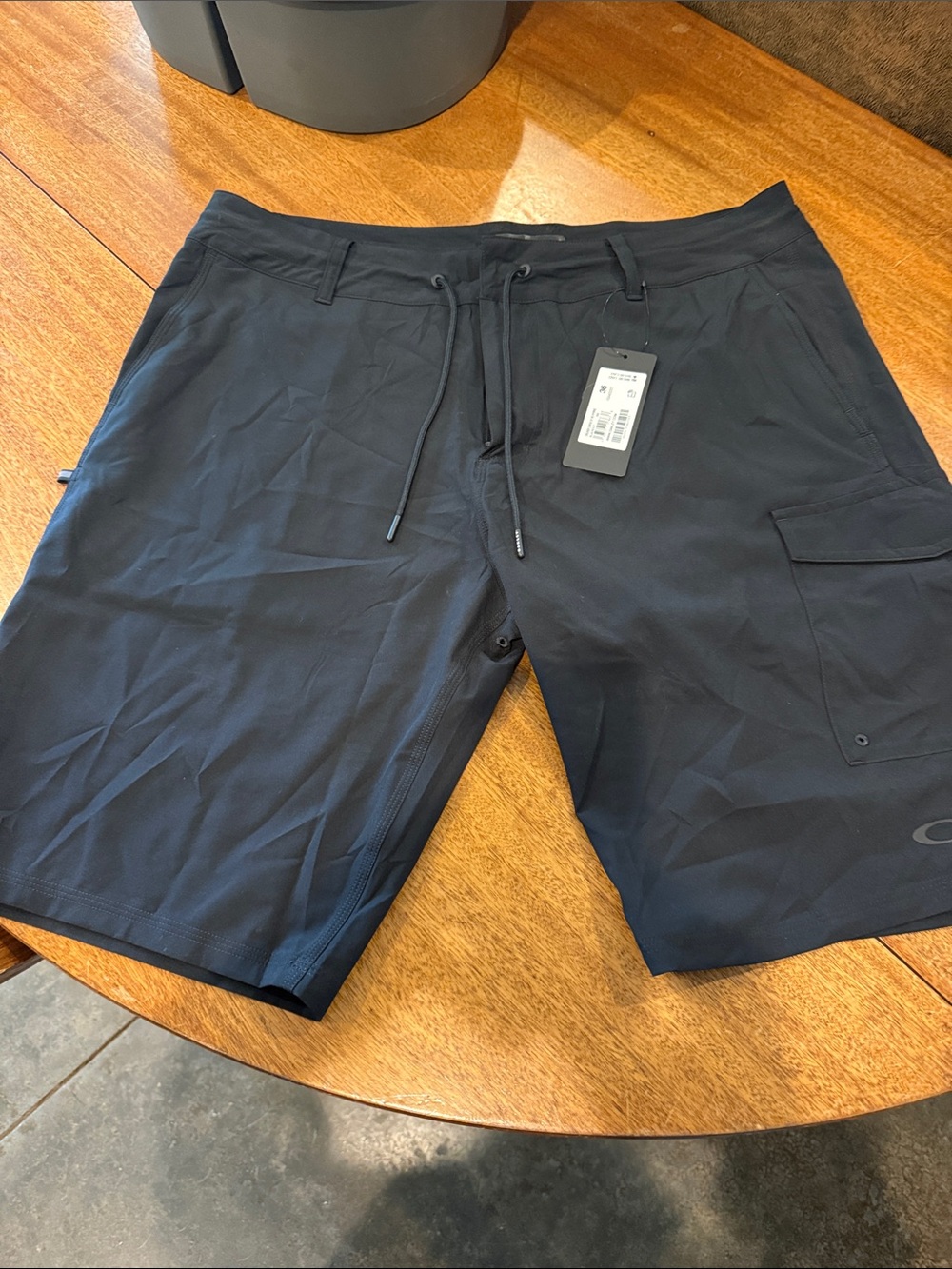 Oakley Men's Black Hybrid Cargo Shorts with Drawstring